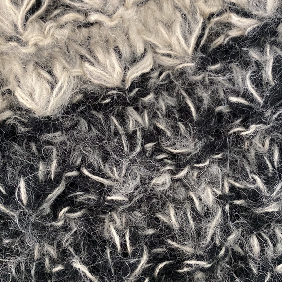 Ombré Knit Pom Pom Beanie - Picture 2 of 4